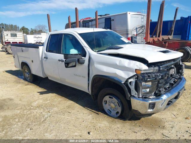  Salvage Chevrolet Silverado 2500