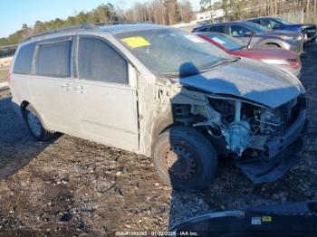  Salvage Toyota Sienna