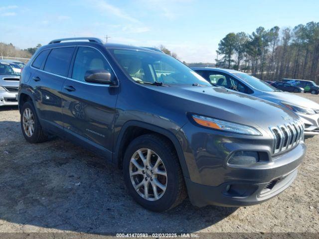  Salvage Jeep Cherokee