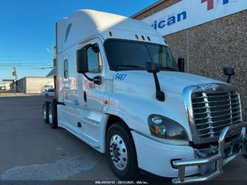  Salvage Freightliner Cascadia 125