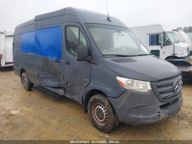  Salvage Mercedes-Benz Sprinter 2500