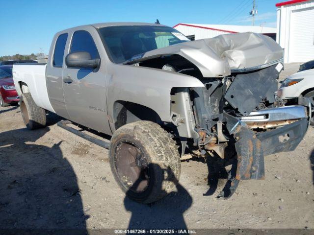  Salvage Chevrolet Silverado 2500