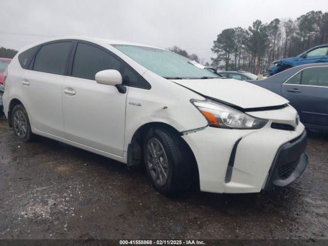  Salvage Toyota Prius v