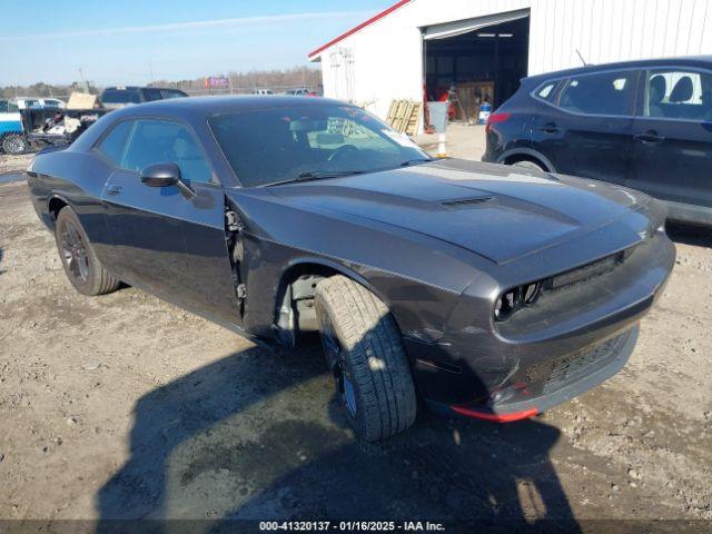  Salvage Dodge Challenger