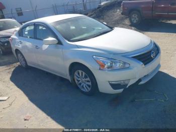  Salvage Nissan Altima