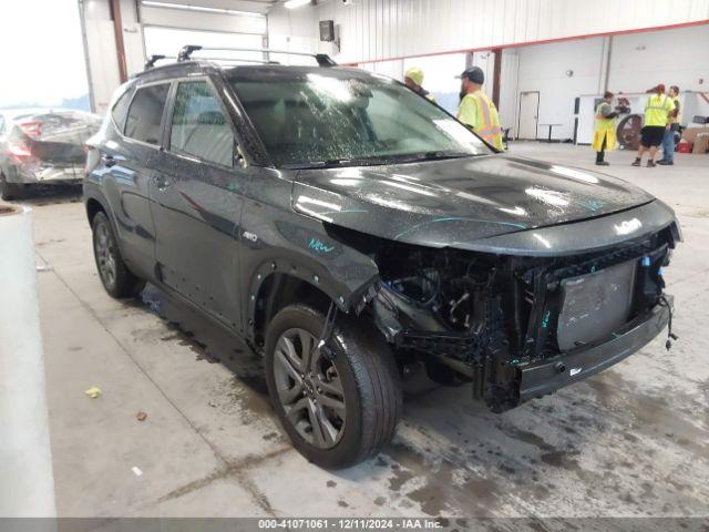  Salvage Kia Seltos