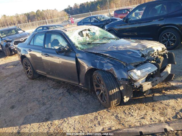  Salvage Chrysler 300