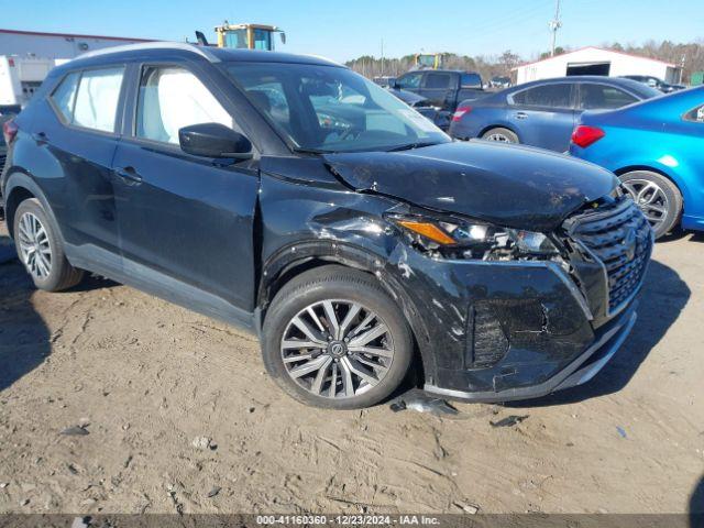  Salvage Nissan Kicks