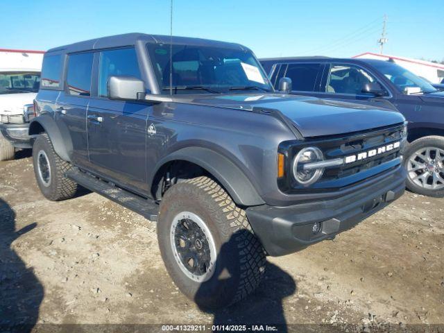  Salvage Ford Bronco