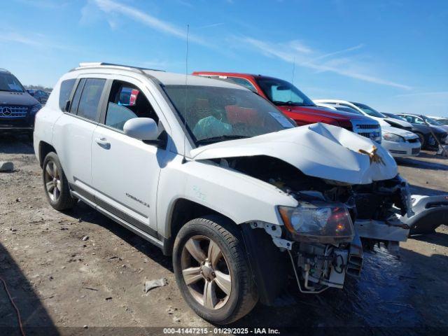  Salvage Jeep Compass