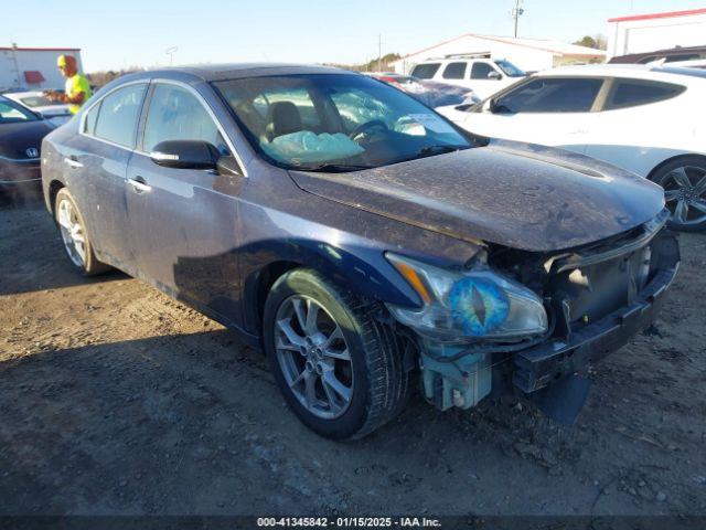  Salvage Nissan Maxima