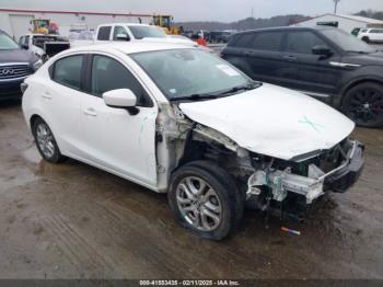  Salvage Toyota Yaris