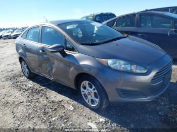  Salvage Ford Fiesta