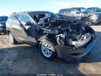  Salvage Jeep Cherokee