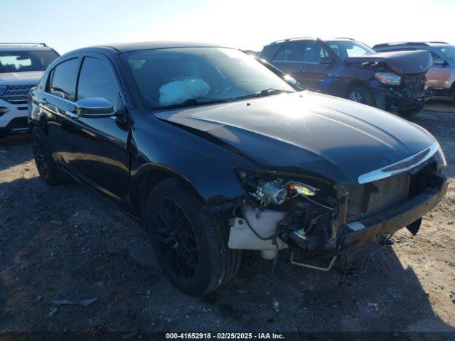  Salvage Chrysler 200