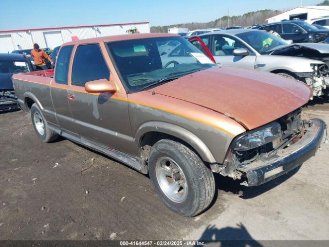  Salvage Chevrolet S-10