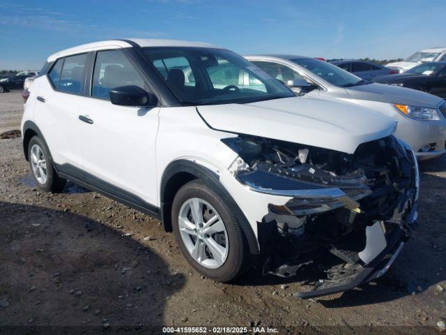  Salvage Nissan Kicks