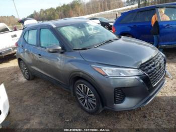  Salvage Nissan Kicks