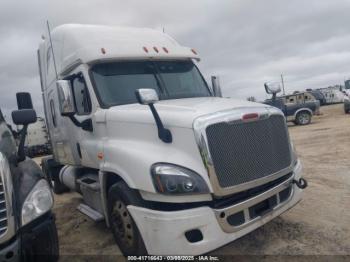  Salvage Freightliner Cascadia 125