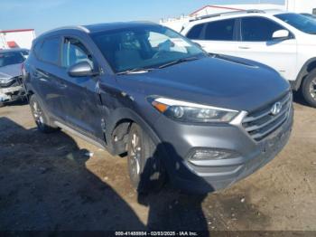  Salvage Hyundai TUCSON