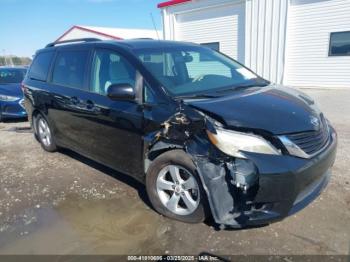  Salvage Toyota Sienna