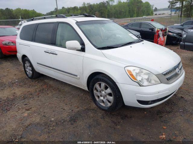  Salvage Hyundai Entourage
