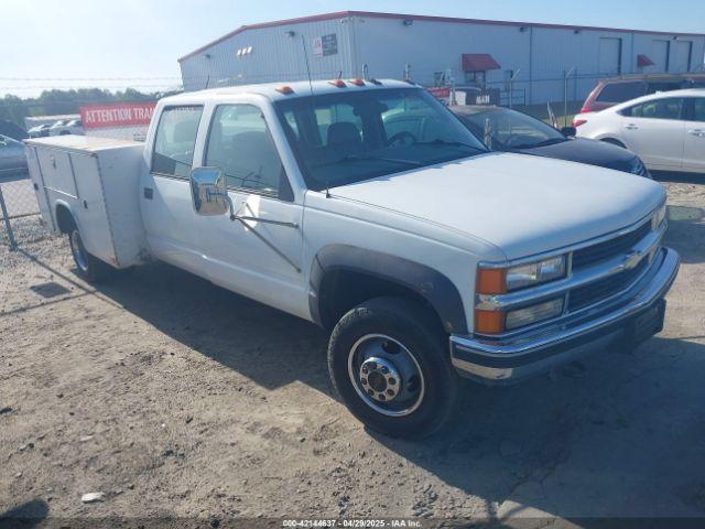  Salvage Chevrolet K3500 Chassis