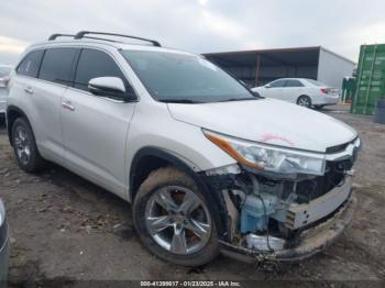  Salvage Toyota Highlander