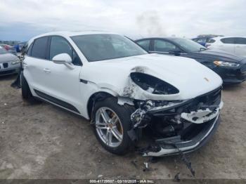  Salvage Porsche Macan