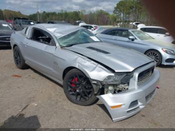  Salvage Ford Mustang