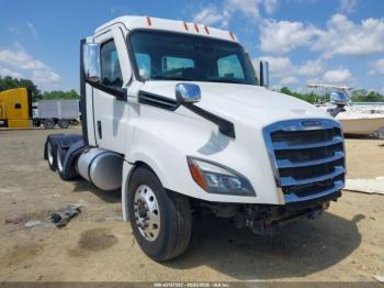  Salvage Freightliner New Cascadia 126
