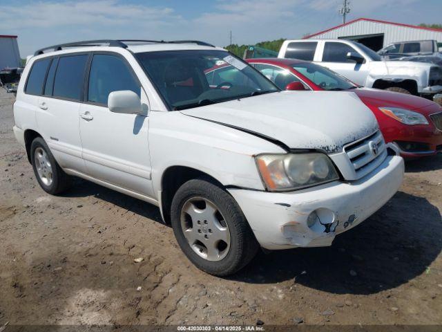  Salvage Toyota Highlander