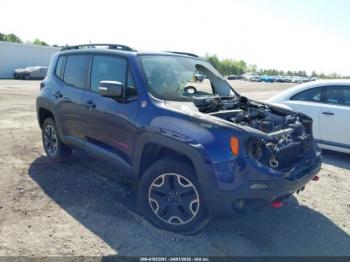  Salvage Jeep Renegade