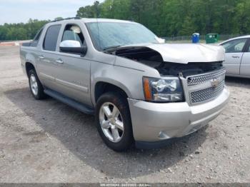  Salvage Chevrolet Avalanche 1500