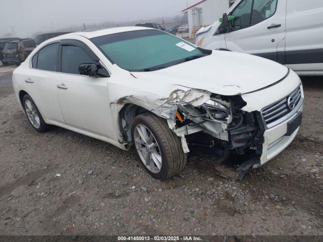  Salvage Nissan Maxima