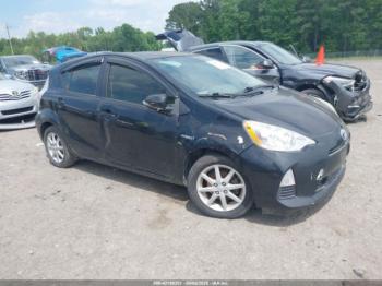  Salvage Toyota Prius c