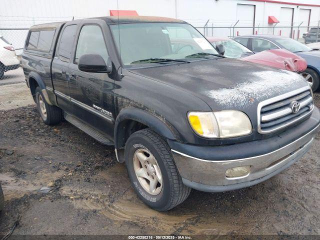  Salvage Toyota Tundra
