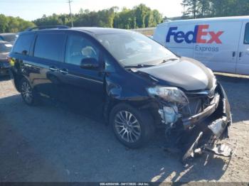  Salvage Toyota Sienna