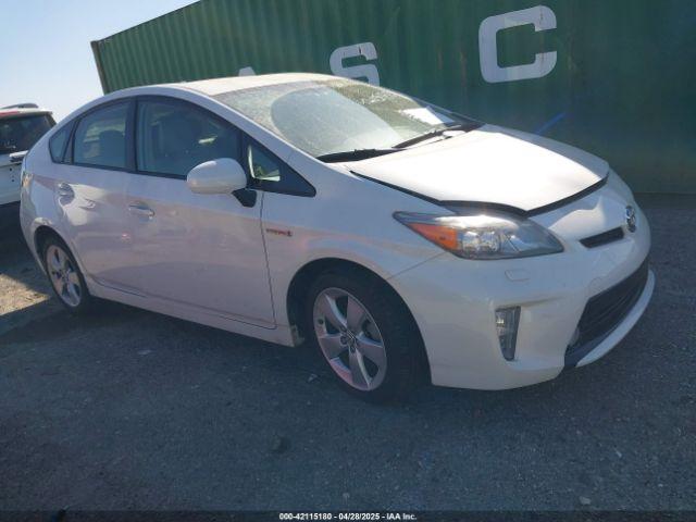  Salvage Toyota Prius