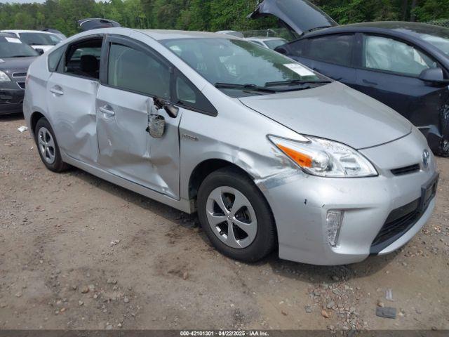  Salvage Toyota Prius