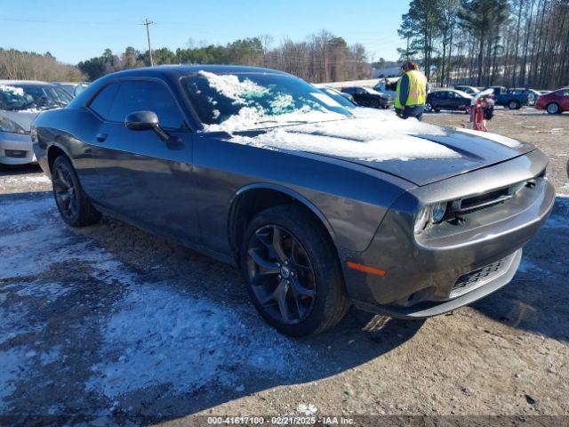  Salvage Dodge Challenger