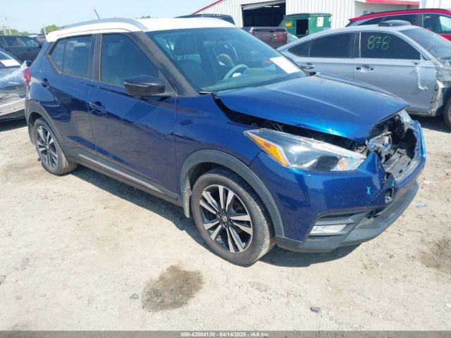  Salvage Nissan Kicks