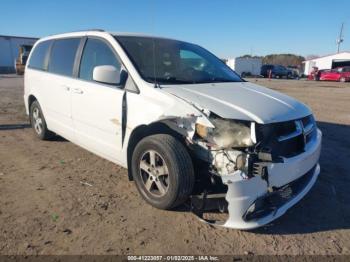  Salvage Dodge Grand Caravan