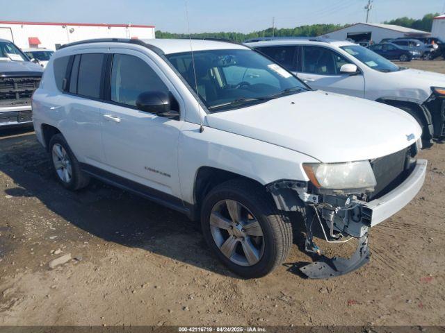  Salvage Jeep Compass