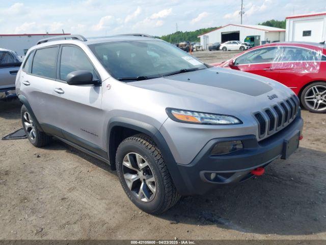  Salvage Jeep Cherokee
