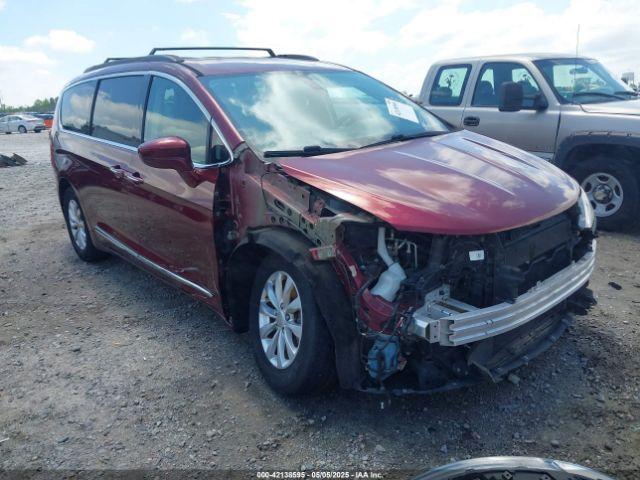  Salvage Chrysler Pacifica