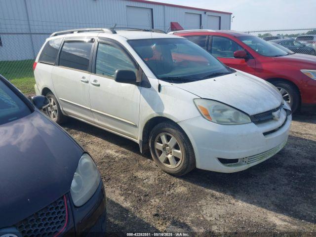  Salvage Toyota Sienna