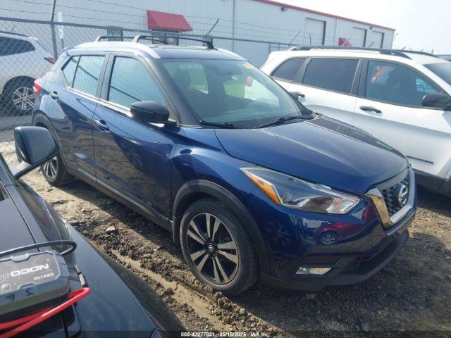  Salvage Nissan Kicks