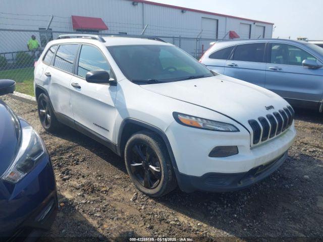  Salvage Jeep Cherokee
