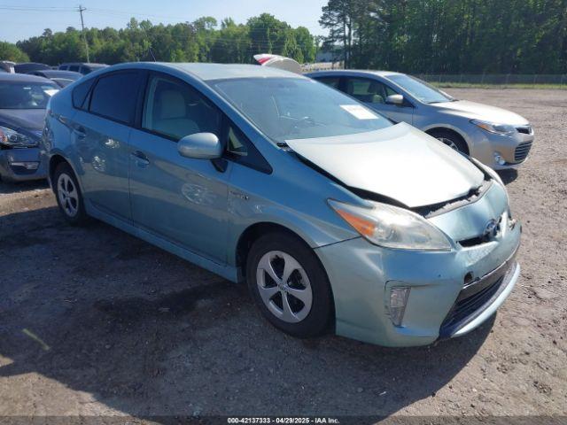  Salvage Toyota Prius